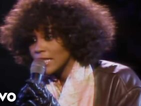 Whitney Houston – Didnt We Almost Have It All (Official Live Video)