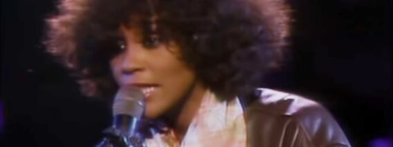 Whitney Houston – Didnt We Almost Have It All (Official Live Video)