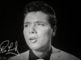 Cliff Richard & The Shadows – Fall In Love With You (The Cliff Richard Show, 21.05.1960)