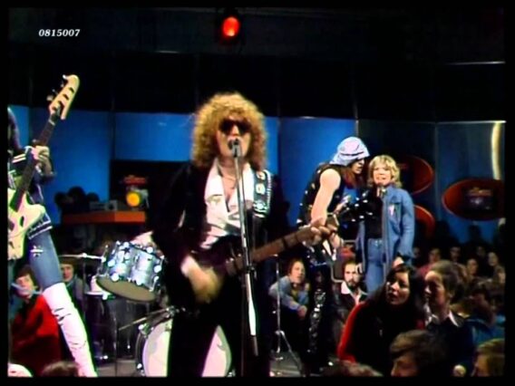 Mott The Hoople – Roll Away The Stone (1974) HD 0815007