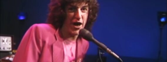 REO Speedwagon – Keep on Loving You (Video Version)
