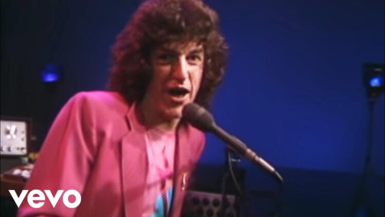 REO Speedwagon – Keep on Loving You (Video Version)