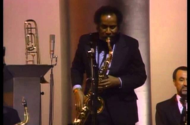 Count Basie feat. Frank Sinatra – Pennies From Heaven / Неожиданная прибыль