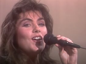 Laura Branigan – Gloria (Official Music Video)