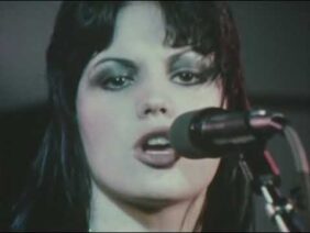 The Runaways – School Days (1977)