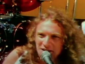 Foreigner – Feels Like The First Time (Official Music Video)