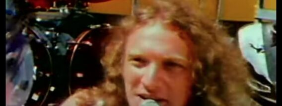 Foreigner – Feels Like The First Time (Official Music Video)