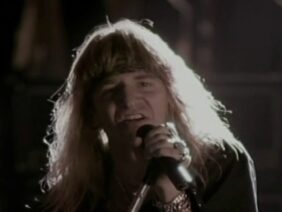GREAT WHITE –  HOUSE OF BROKEN LOVE    (CAPITOL)