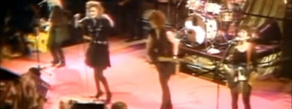 The Go-Gos – We Got The Beat