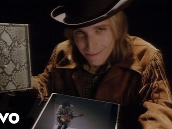 Tom Petty And The Heartbreakers – I Wont Back Down (Official Music Video)