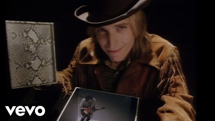 Tom Petty And The Heartbreakers – I Wont Back Down (Official Music Video)