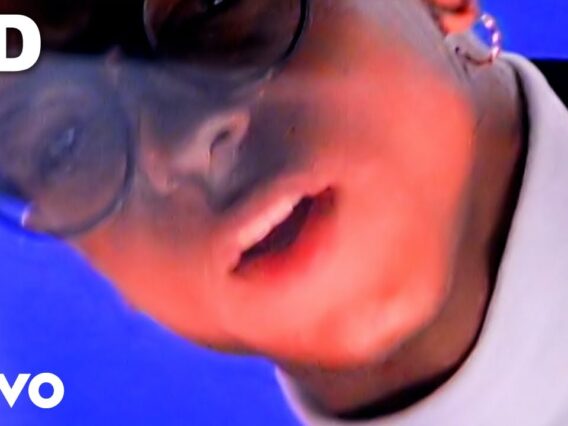 Gonna Make You Sweat (Everybody Dance Now) (Official HD Video)