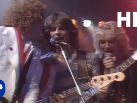Rod Stewart – Da Ya Think Im Sexy? (Official Video) [HD Remaster]