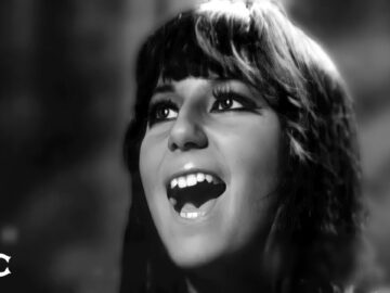 Sonny & Cher – I Got You Babe (Official Video) [From ‘Top of the Pops’]