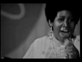 Aretha Franklin  – Respect (Live)