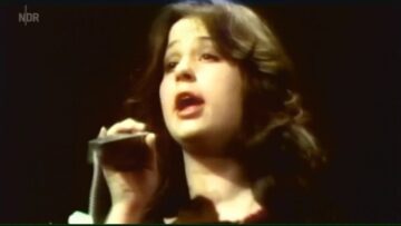 Im On Fire- 5000Volts /Tina Charles