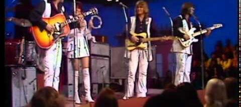 Kenny Rogers & The First Edition – Ruby, Dont Take Your Love To Town