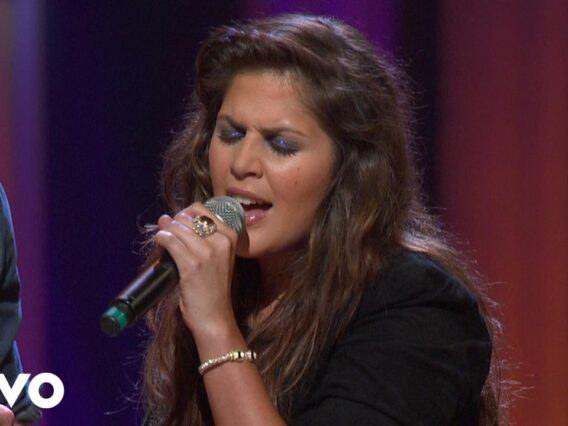Lady Antebellum – Just A Kiss