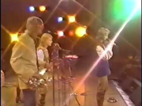 Blue Swede – Hooked On A Feeling  (1974) (Live)