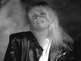 Kim Carnes – Crazy In Love