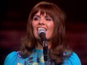 NEW SEEKERS Id Like To Teach The World To Sing HQ sound
