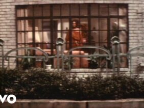 Ray Parker Jr. – Ghostbusters (Official Video)