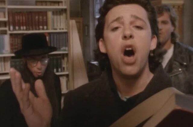 Tears For Fears –  Head Over Heels