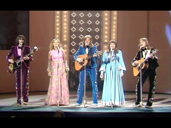 1972 UK: The New Seekers – Beg, Steal or Borrow (2nd place at Eurovision Song Contest in Edinburgh)
