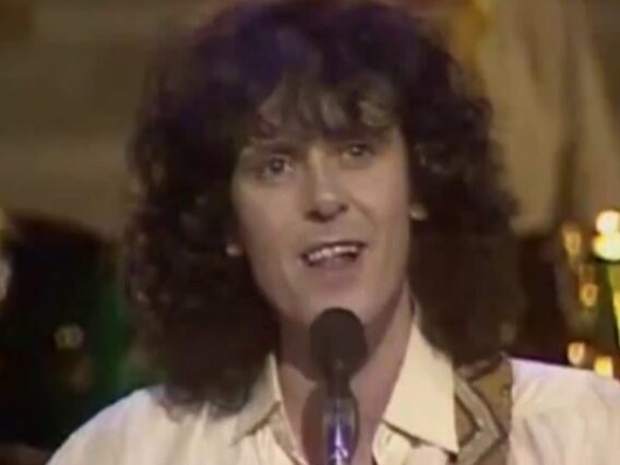 Donovan – Mellow Yellow (Live Royal Variety Performance 1981) Rare Footage
