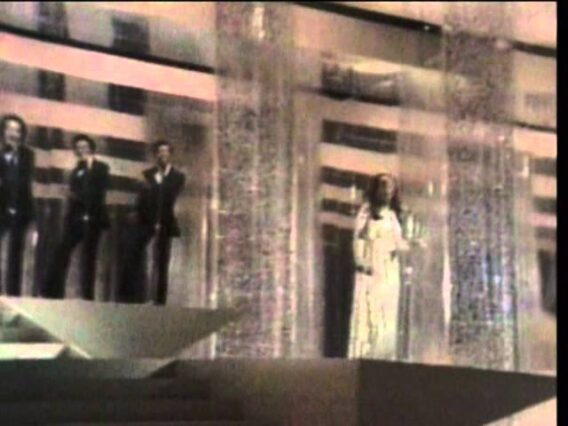 Gladys Knight & The Pips – Midnight Train To Georgia