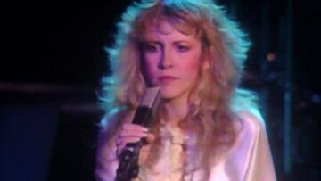 Stevie Nicks – Edge of Seventeen (Official Music Video)