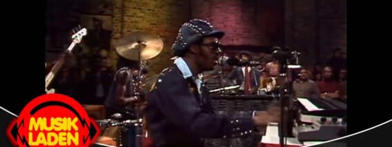 Stevie Wonder – Superstition (1974)