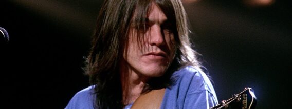 AC/DC – Thunderstruck (Official Video)