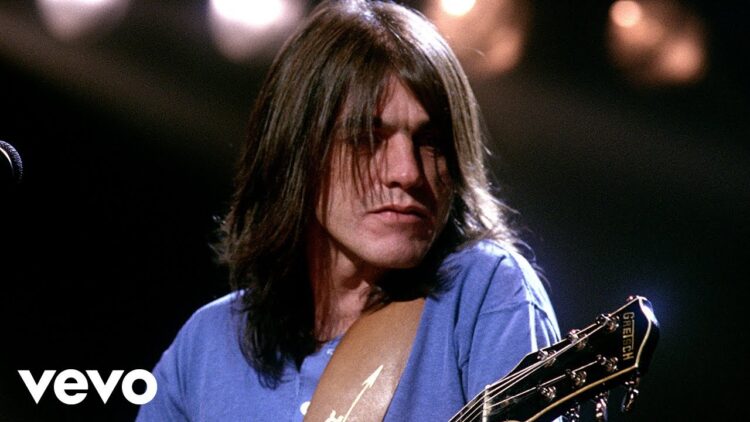 AC/DC – Thunderstruck (Official Video)
