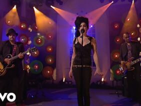 Amy Winehouse – Back To Black (Live at Other Voices, 2006)