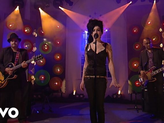 Amy Winehouse – Back To Black (Live at Other Voices, 2006)
