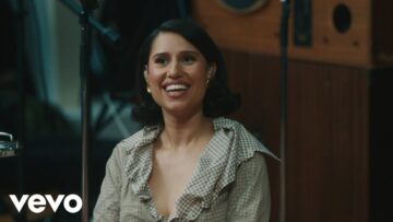 Mark Ronson, RAYE – Suzanne (At The Church)