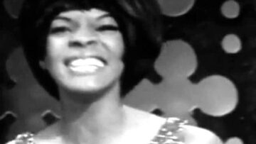 Martha & The Vandellas – Dancing in the Streets