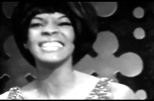 Martha & The Vandellas – Dancing in the Streets