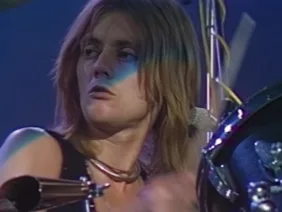 Queen – Keep Yourself Alive (Official Video Remastered)
