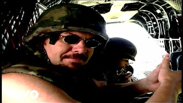 Toby Keith – Courtesy Of The Red, White And Blue (The Angry American) (Official Music Video)