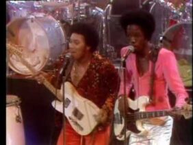 Earth, Wind & Fire – Shining Star (Live)