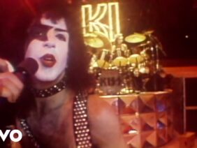Kiss – I Was Made For Lovin You
