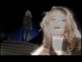 LeAnn Rimes – How Do I Live (Official Music Video)