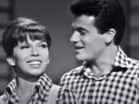 Nancy Sinatra & Tommy Sands Hey, Good Lookin on The Ed Sullivan Show