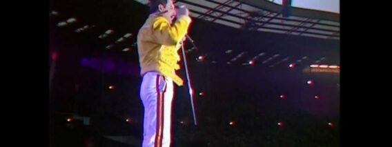 Queen – Another One Bites The Dust (Live at Wembley 11.07.1986)