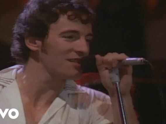 Bruce Springsteen – Dancing In the Dark (Official Video)