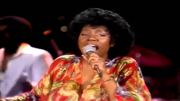 Gloria Gaynor – Never Can Say Goodbye 1979 Midnight Special