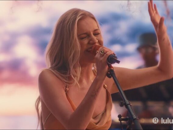Kelsea Ballerini – I Would, Would You (Stripped Version)
