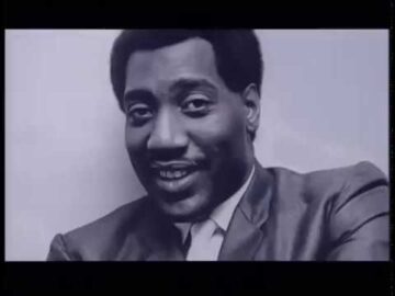 Otis Redding – (Sittin On) The Dock Of The Bay (Official Music Video)